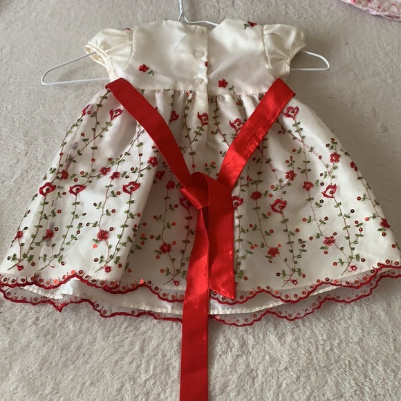 La Princess dress for a 12 months old baby girl. - Picture 8 of 8